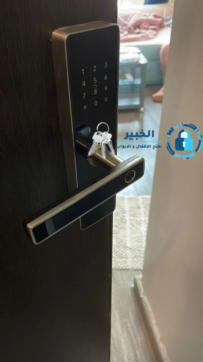 تركيب اقفال ذكية بالكويت تركيب قفل باب ذكي